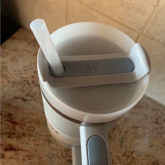 Stanley Cup - Picture 4 of 4